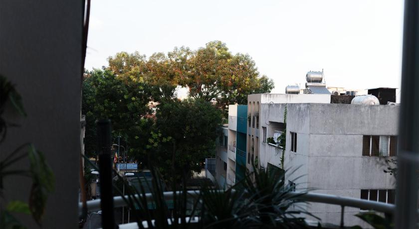 ホーチミン 675apt 2つ星 シングルルーム レストラン