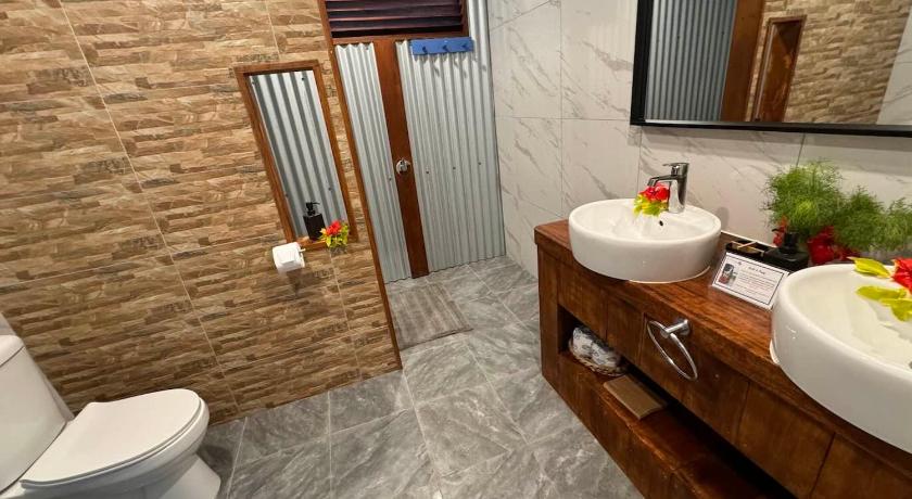 Image of Deluxe Family Room 2