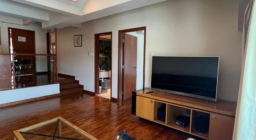 Image of 2-Bedroom Executive Suite 11