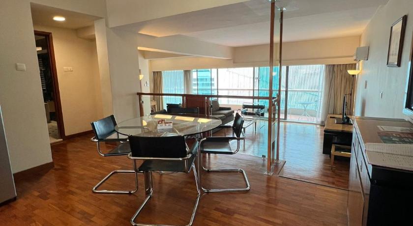 Image of 1-Bedroom Premier Suite 1