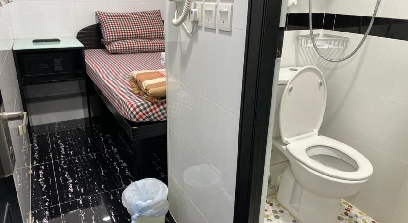Image of Standard Twin Room 12