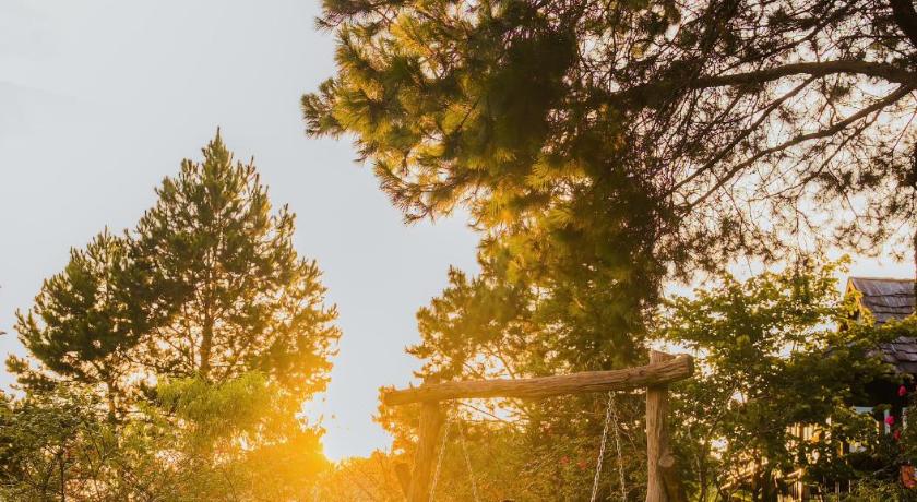 The Nordic Village - Evergreen Retreat