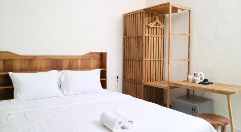 MS Hotel. Kuta - 15 Second to the Beach By MS - image 2