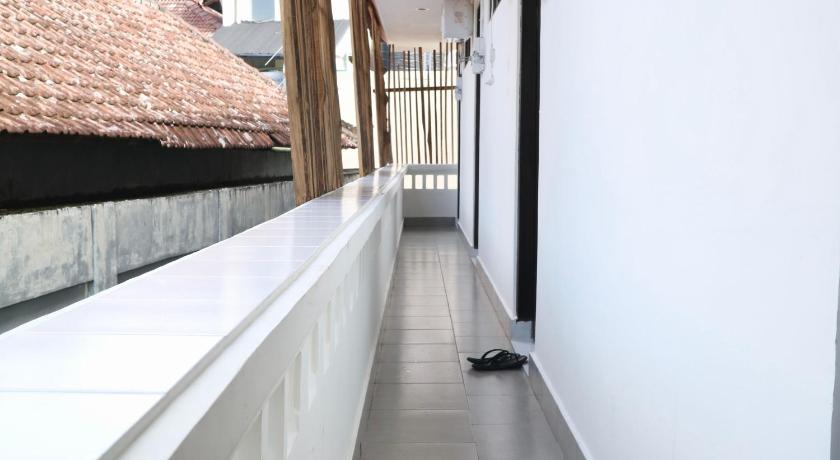 MS Hotel. Kuta - 15 Second to the Beach By MS - image 4