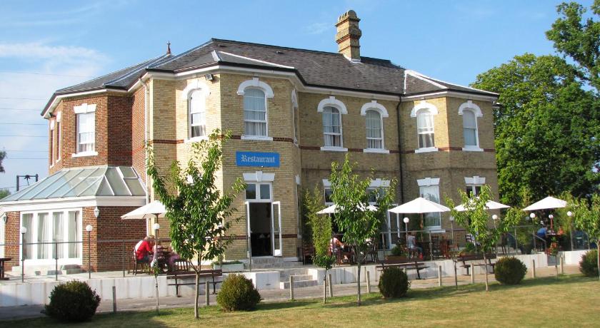 Gatwick Cambridge Hotel