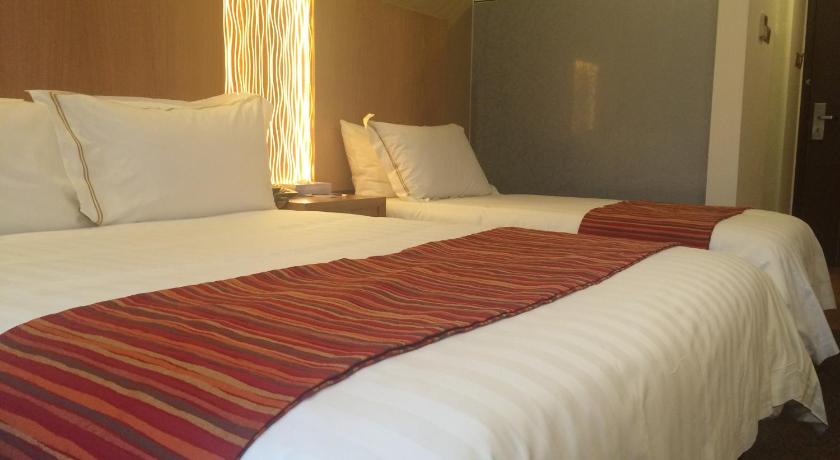 Image of Deluxe Triple Room 9