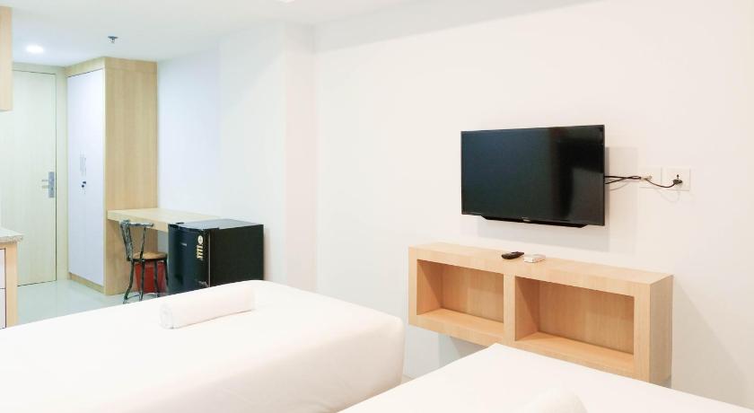 Cozy Studio Room at De Prima Apartment By Travelio - image 9