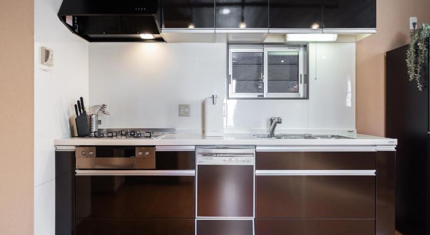 Kyoto Muji Arashi - 3 minutes walk to the station - Maximum 5 people - Entire house, 1st and 2nd floor 4-Star Guesthouse restaurant