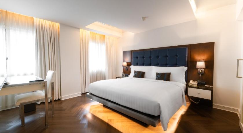 Image of Gold Suite 0