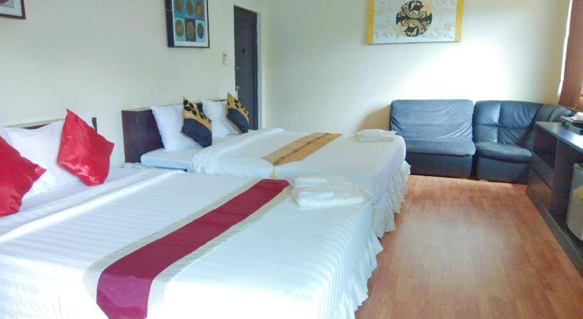 Image of Queen Suite with Pool View 5