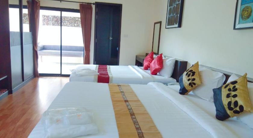Image of Queen Suite with Pool View 0