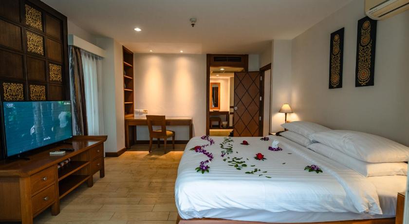 Image of Royal Executive Suite 2 Bedrooms 12