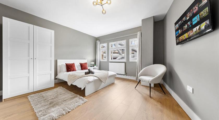 Image of Double Room with Private Bathroom 0
