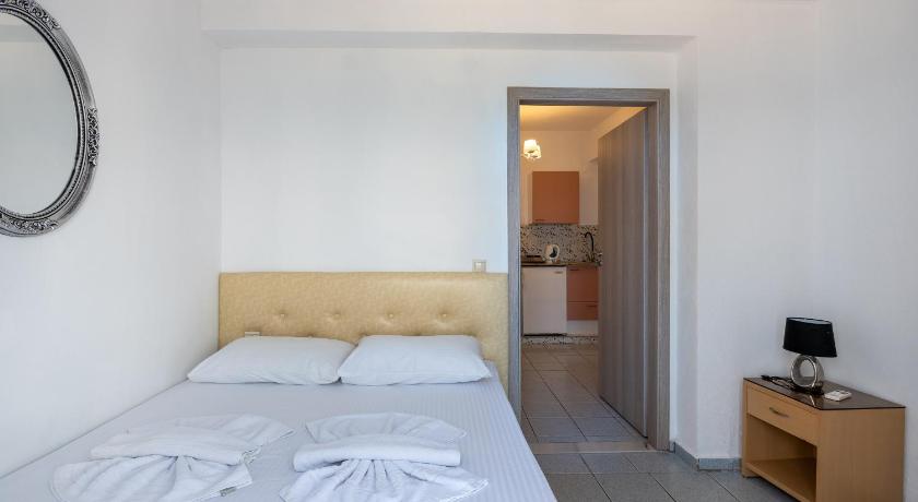 Image of Studio (3 Adults) with Sea View 7