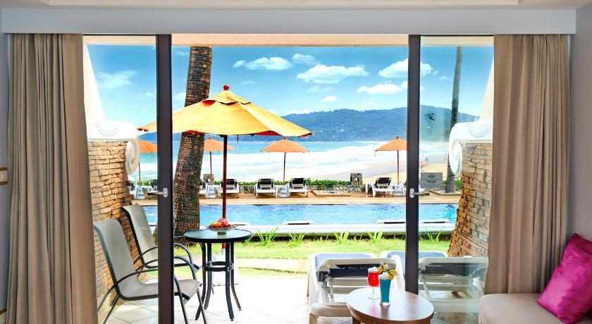 Image of Deluxe Pool 5