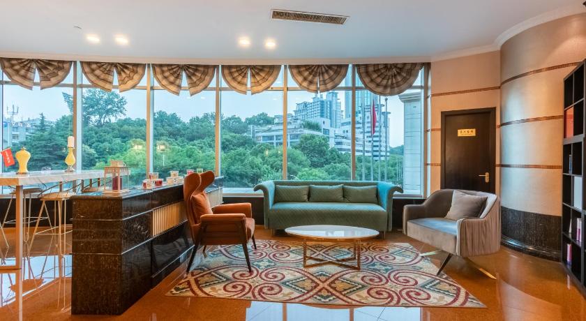 Suning Universal Hotel ALL-SUITES - image 6