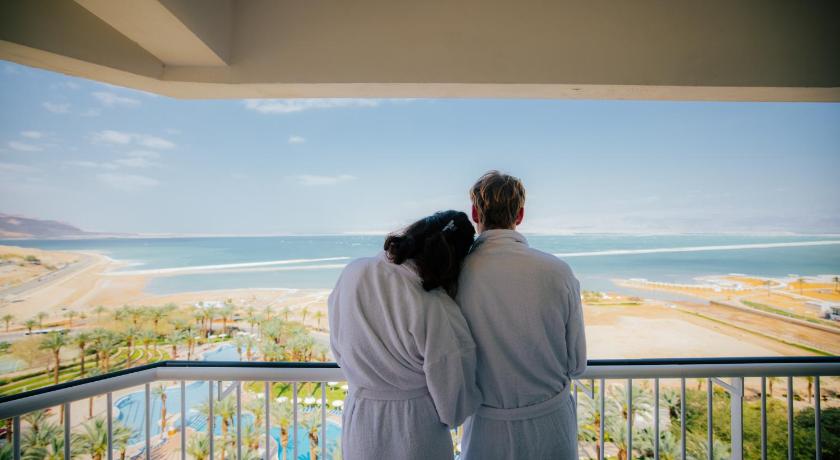 Image of Family Deluxe Suite 1