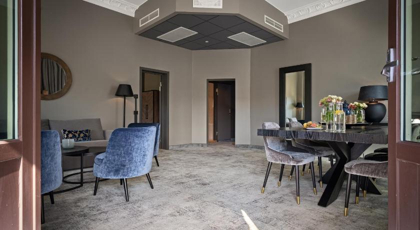 Image of Suite 9