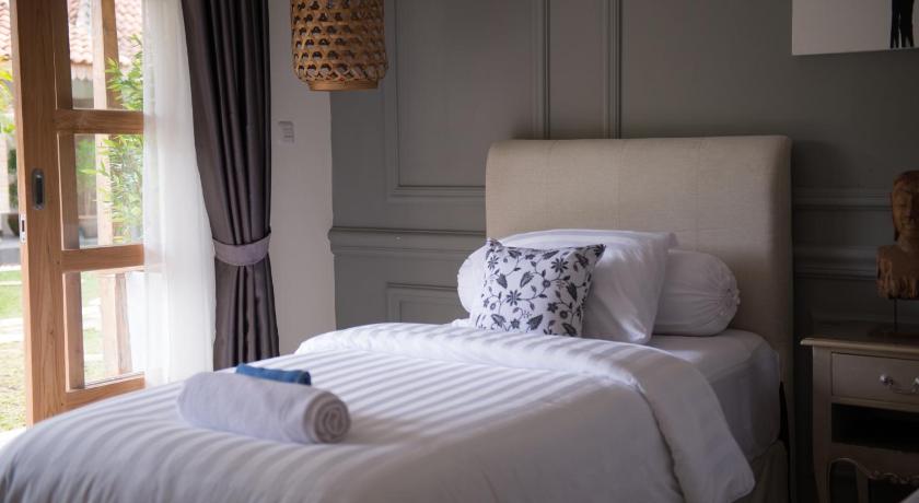 Image of Deluxe Double or Twin Room with Garden View 9