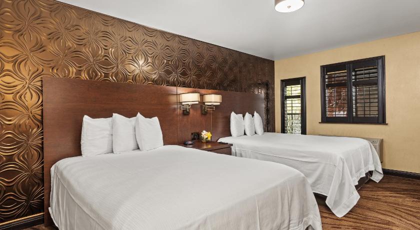 Image of 2 Queen Beds Suite Non-Smoking 11