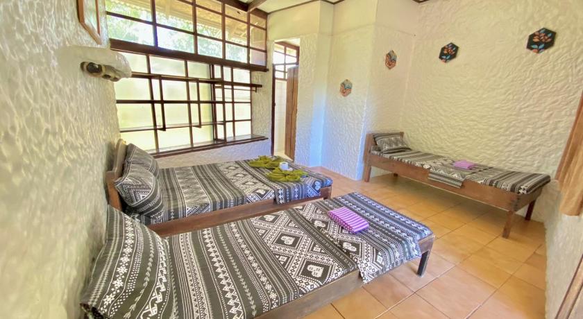 Image of Family Room 0