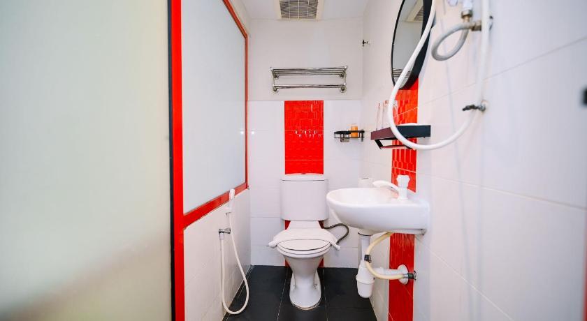 Swing & Pillows  @ KL Kuchai Lama - Sunrise Inn  - image 14