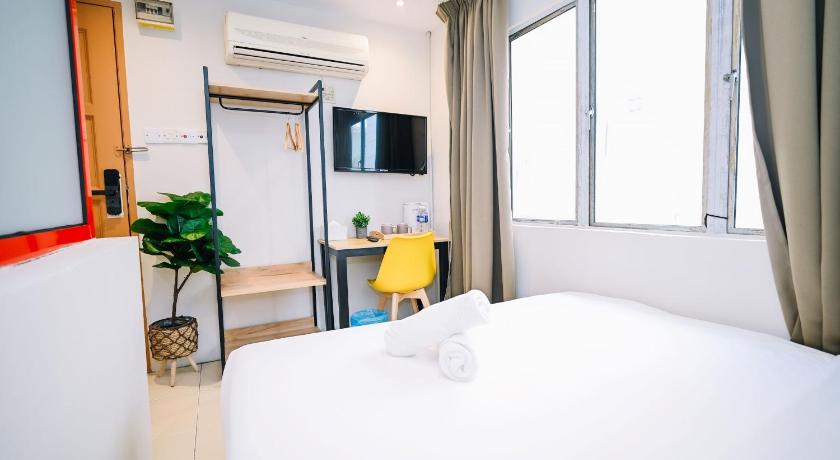 Swing & Pillows  @ KL Kuchai Lama - Sunrise Inn  - image 9