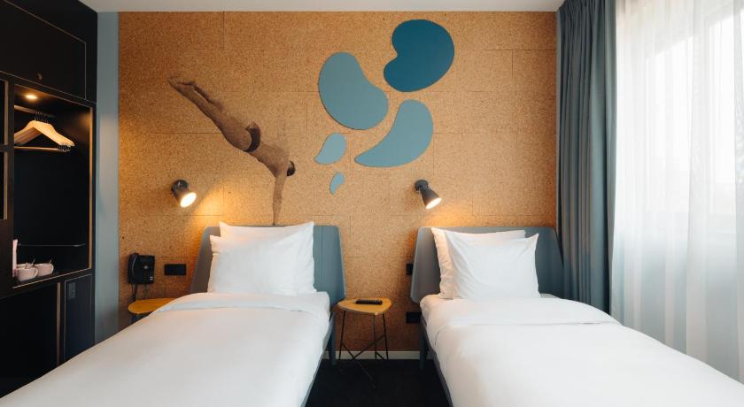 Image of Triple Room 1