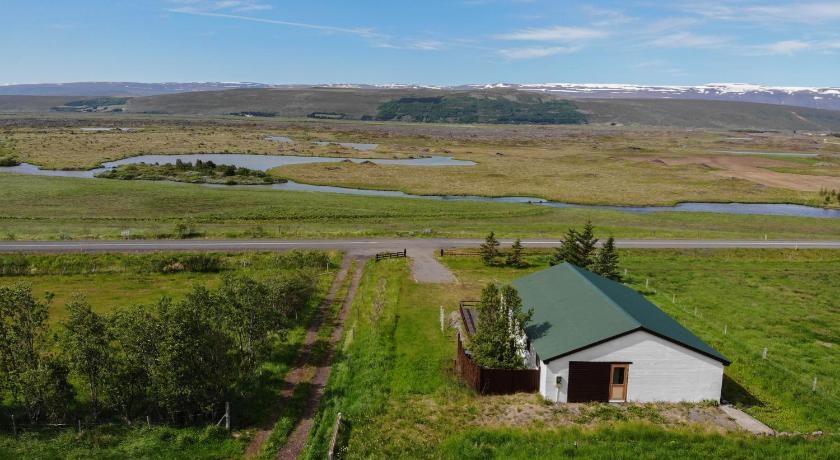 Image of Four-Bedroom Vacation Home 10