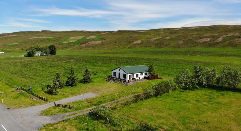 Image of Four-Bedroom Vacation Home 11