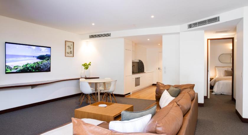 Image of Deluxe Family Suite 3