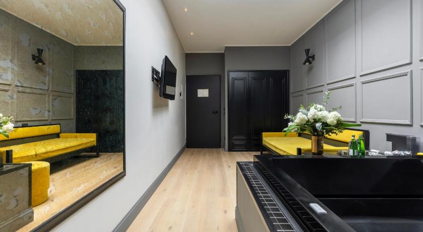 ローマ Roma Luxus Hotel 5つ星 ホテル スイート