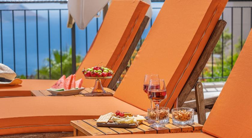 White Garden Villas - image 2