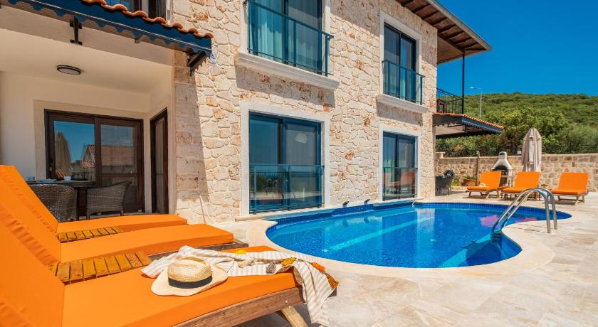 White Garden Villas - image 7