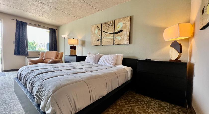 Cedar Falls (IA) Lindell Motor Lodge - Downtown Cedar Falls Studio With Free Gated Parking! 2-Star Accommodation suite