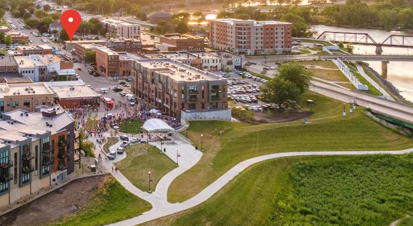 Cedar Falls (IA) Lindell Motor Lodge - Downtown Cedar Falls Studio With Free Gated Parking! 2-Star Accommodation lobby