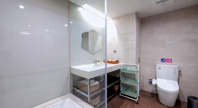 Image of Executive Suite with Balcony 9