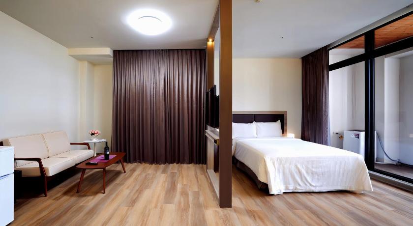 Image of Executive Suite with Balcony 5