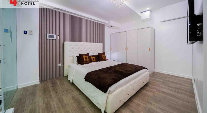Image of Deluxe Queen Suite 13
