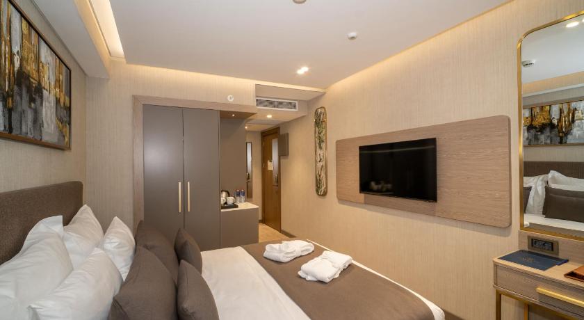 Image of Family Room 0