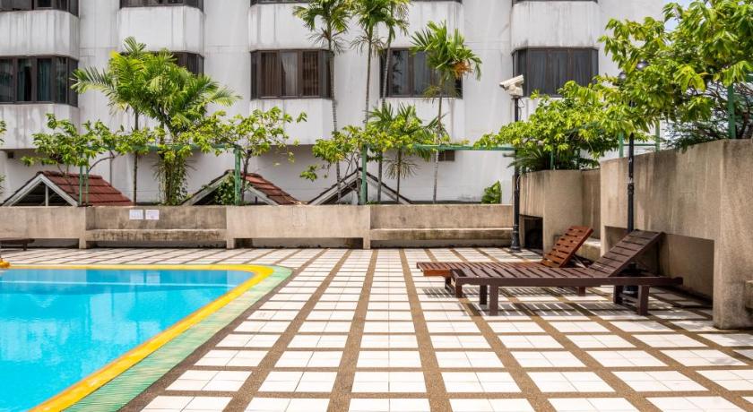 ARTICHOKE Suite Sukhumvit Nana BTS - image 6