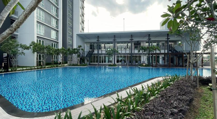 121 Residences @ The Homez Near One Utama Starling - image 8