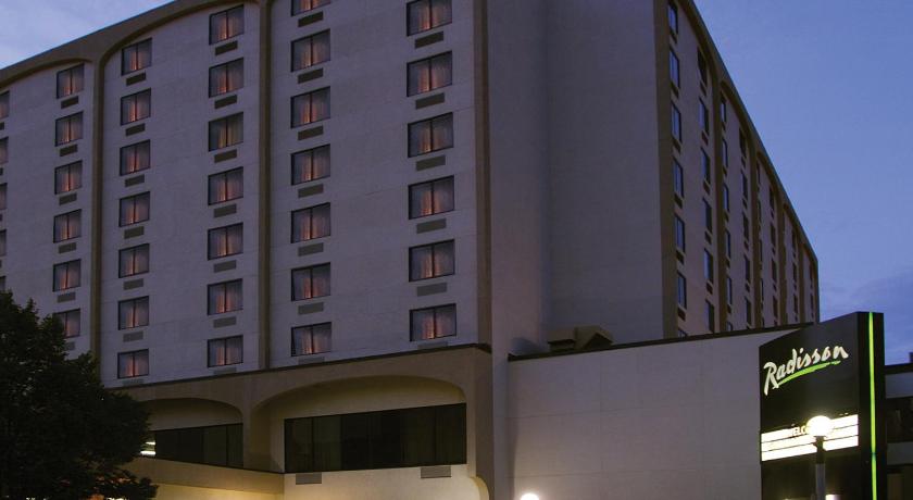 Radisson Hotel Bismarck photo