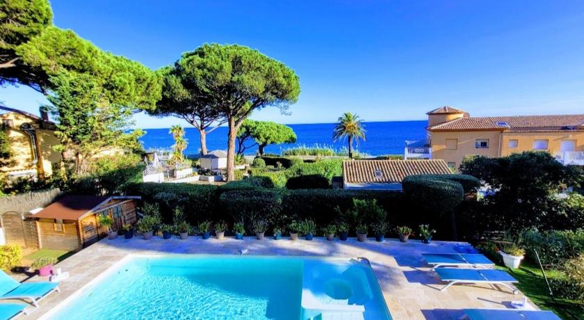 Villa Esmeralda Adults Only