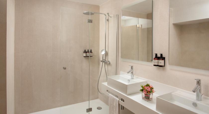 Image of Junior Suite with Terrace 2