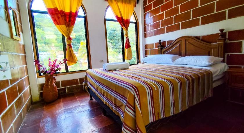 Imagen de Habitación Doble con baño compartido (Double Room with Shared Bathroom) 2