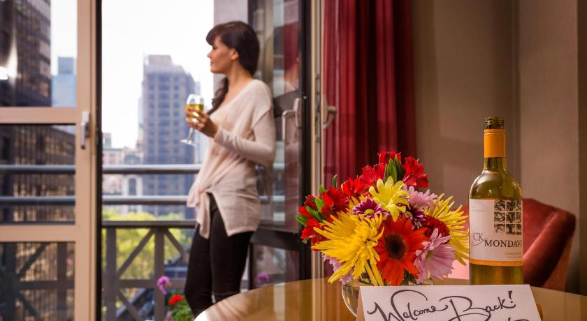 Image of Balcony King Suite 10