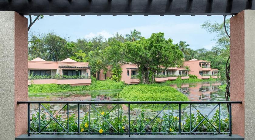 Image of Caroline Astor Suite, 1 Bedroom Suite, 1 King, Lagoon View, Balcony 14