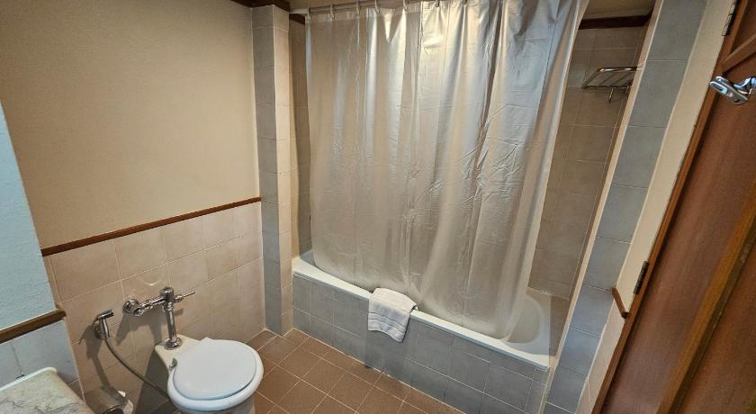 Image of Superior Twin Room 4