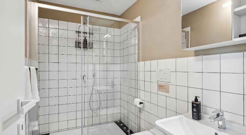 ローマ Limehome Rome Via Fortebraccio 4つ星 ゲストハウス レストラン